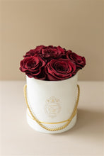 Carica l&#39;immagine nel visualizzatore di Gallery, The White Gold Collection - Roses Bordeaux

